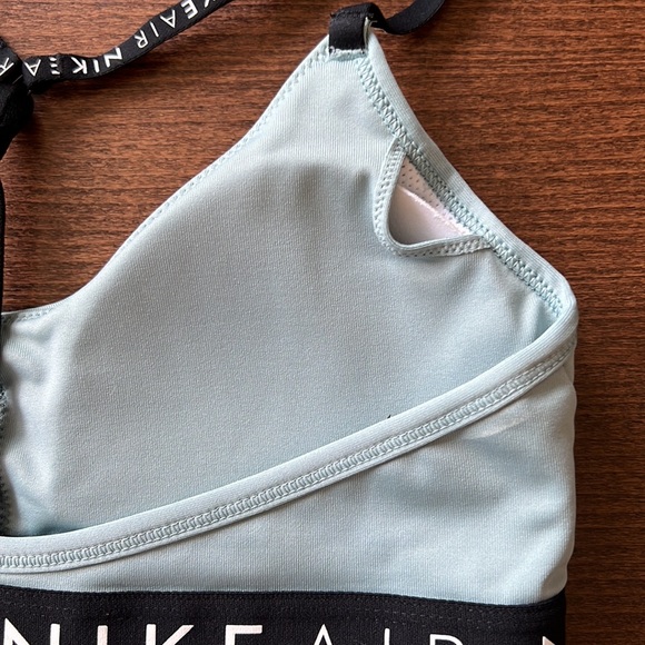 Nike Sports Bra size small - Picture 3 of 5